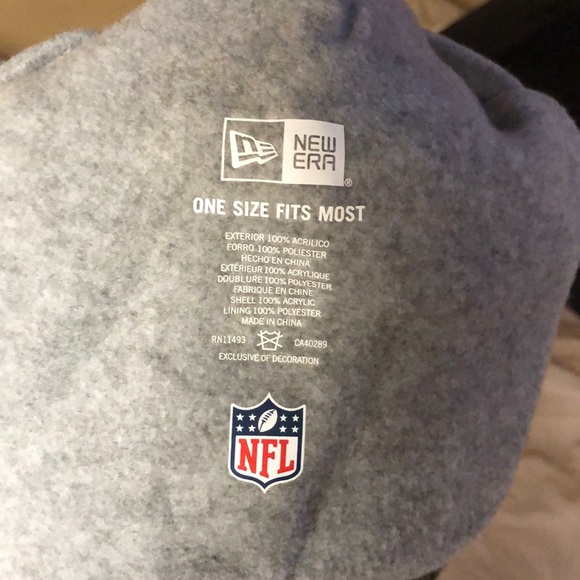 Patriots “salute to service” winter hat - Picture 4 of 4